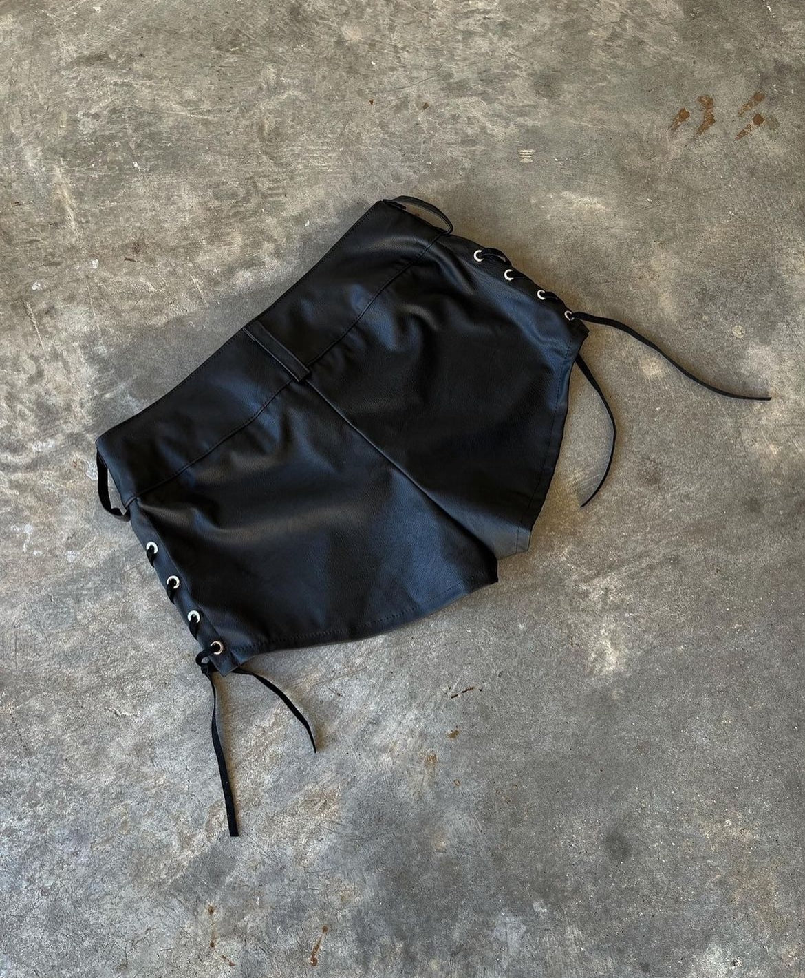Micro short cuerina