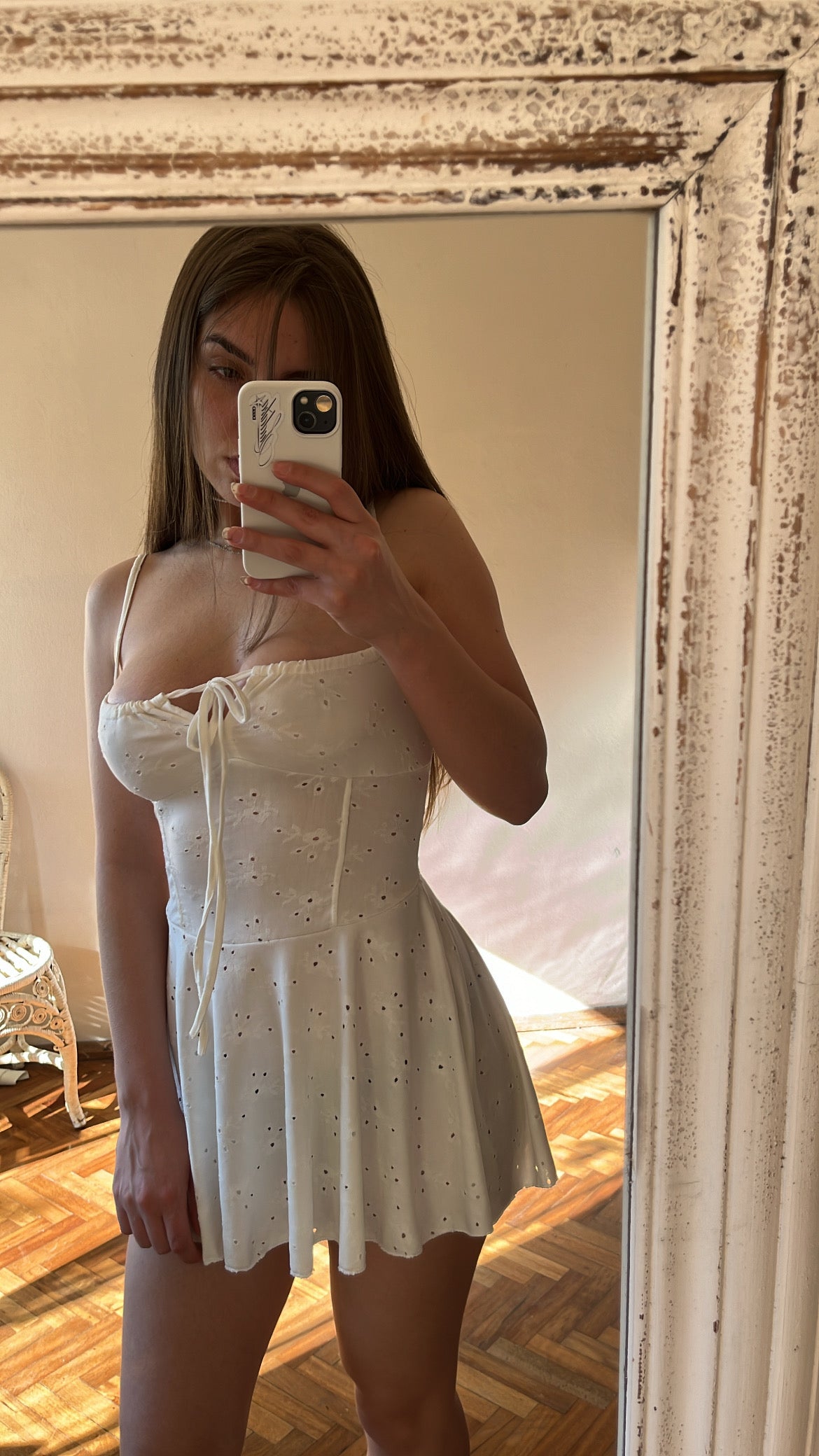 Mini dress broderie